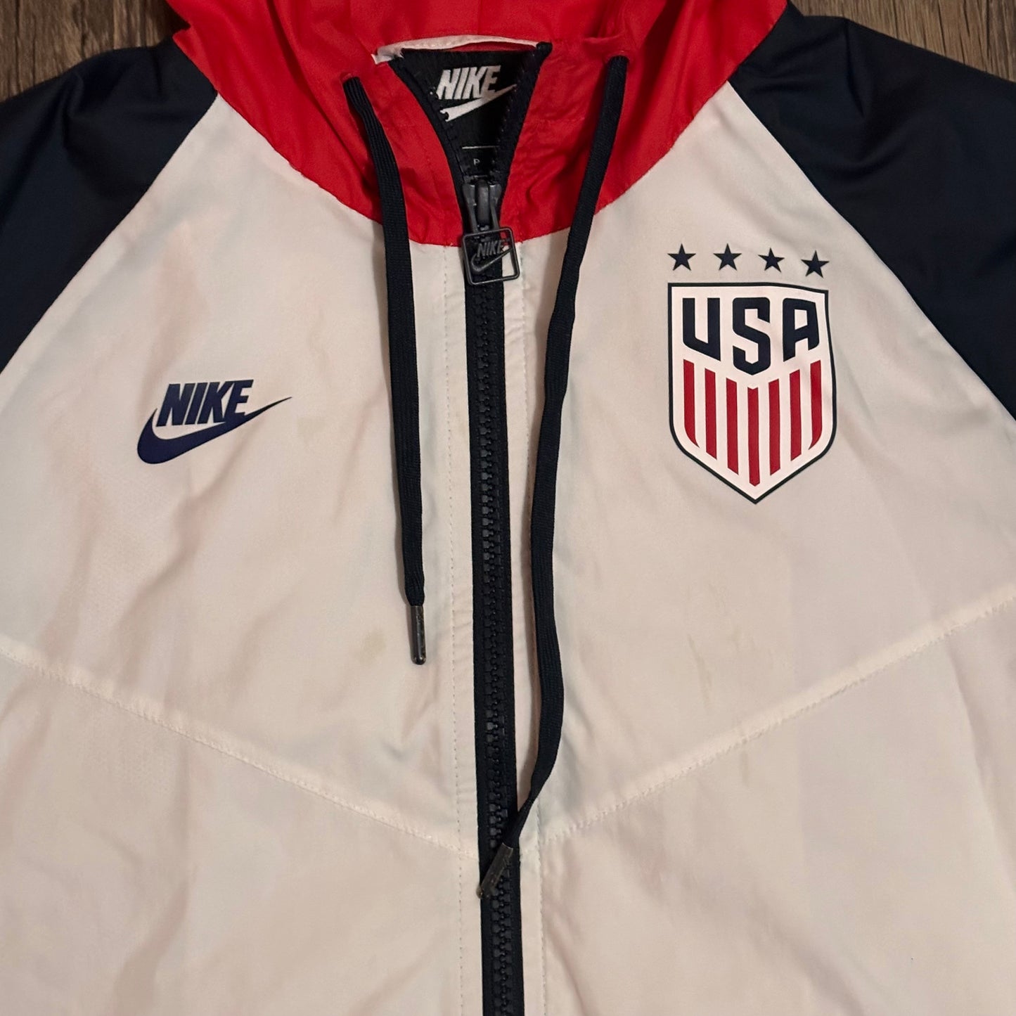 WOMEN'S NIKE USA WINDBREAKER JACKET SZ SMALL