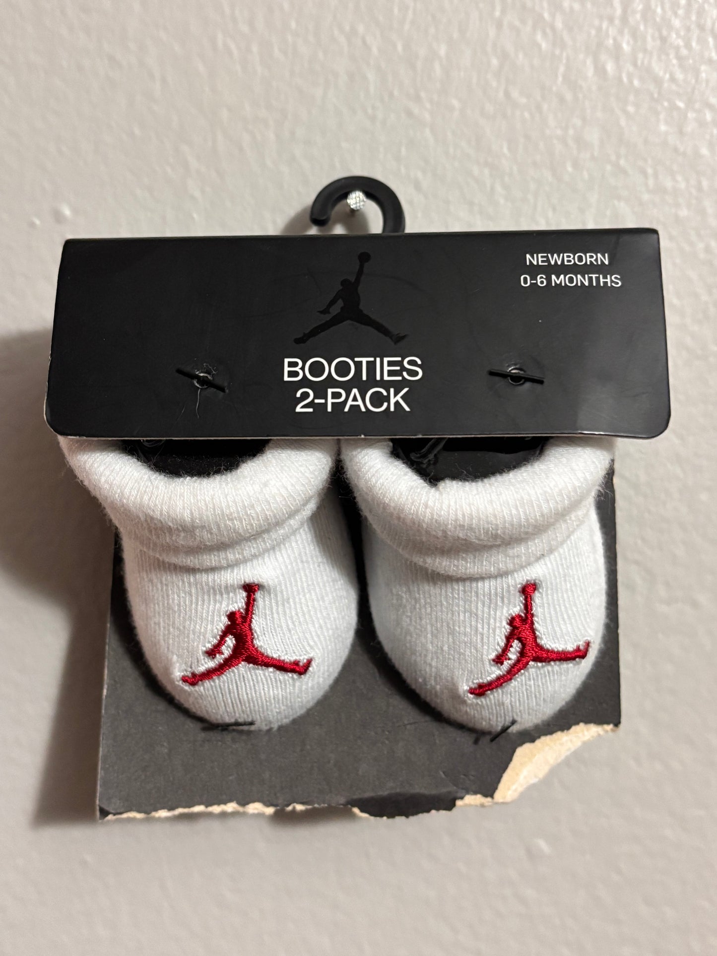 AIR JORDAN BOOTIE SOCKS 1 PAIR WHITE/RED 0-6 MONTHS