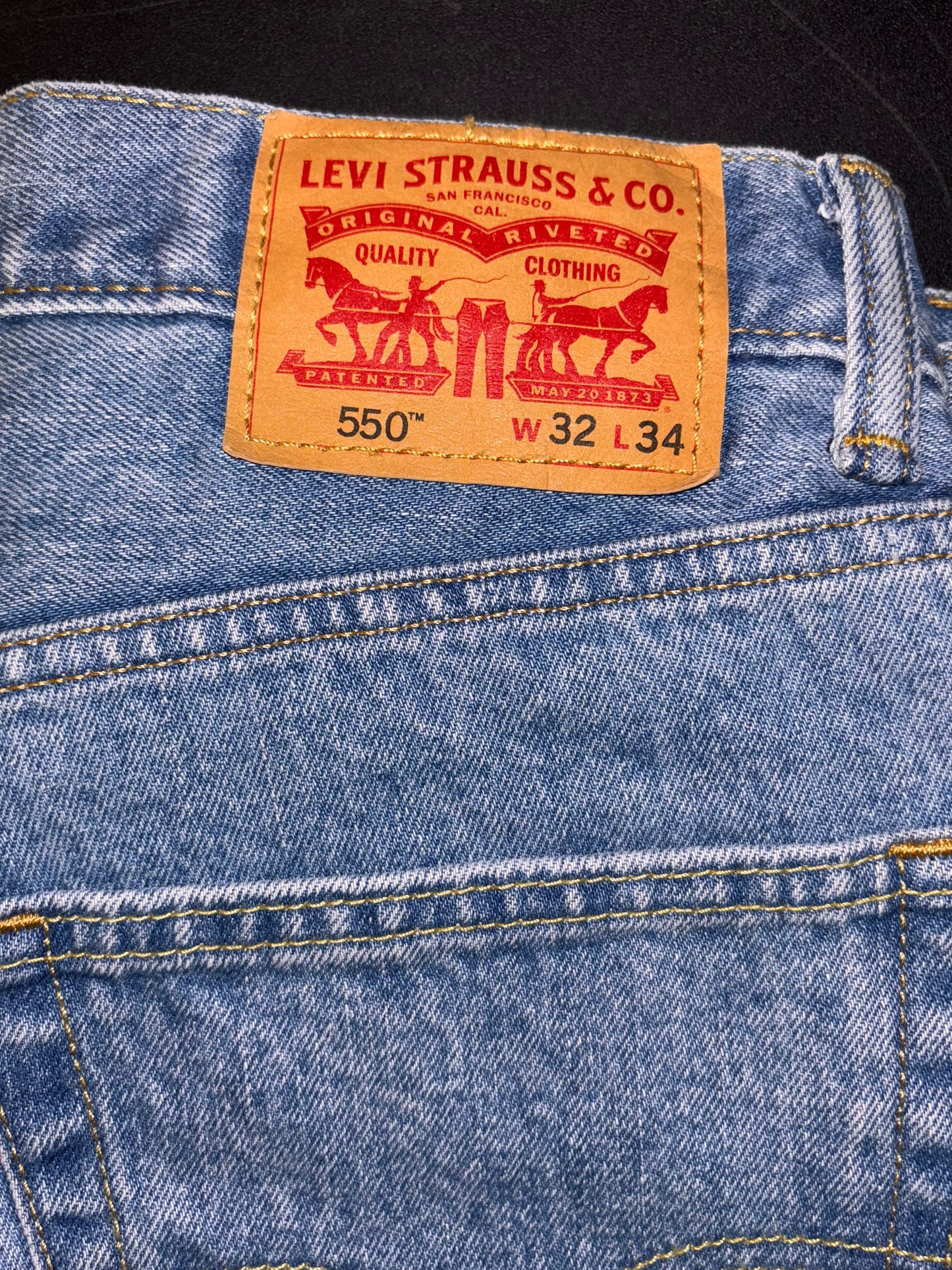 NEW MEN'S LEVIS 550 RELAXED FIT JEANS SZ 32 X 34