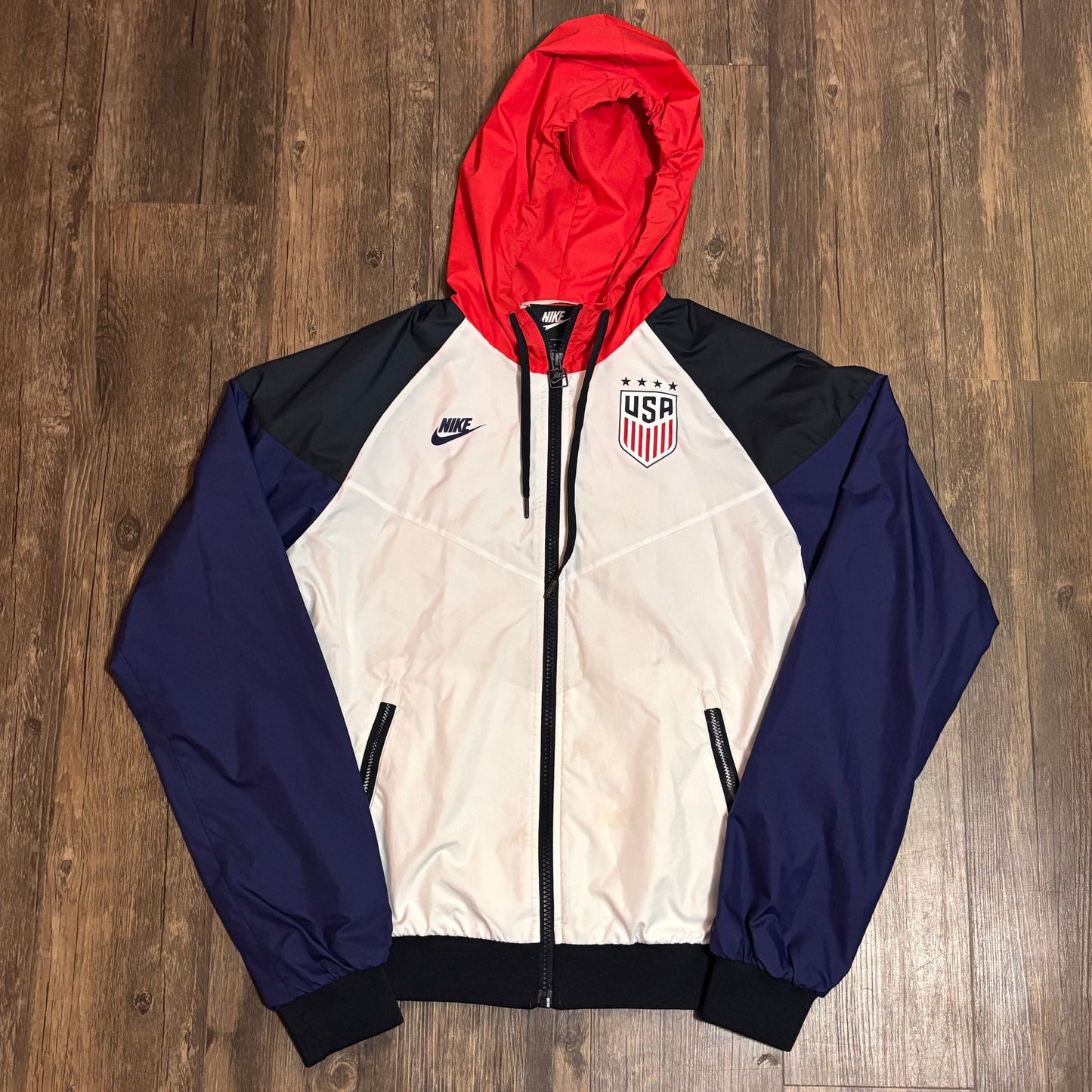 WOMEN'S NIKE USA WINDBREAKER JACKET SZ SMALL