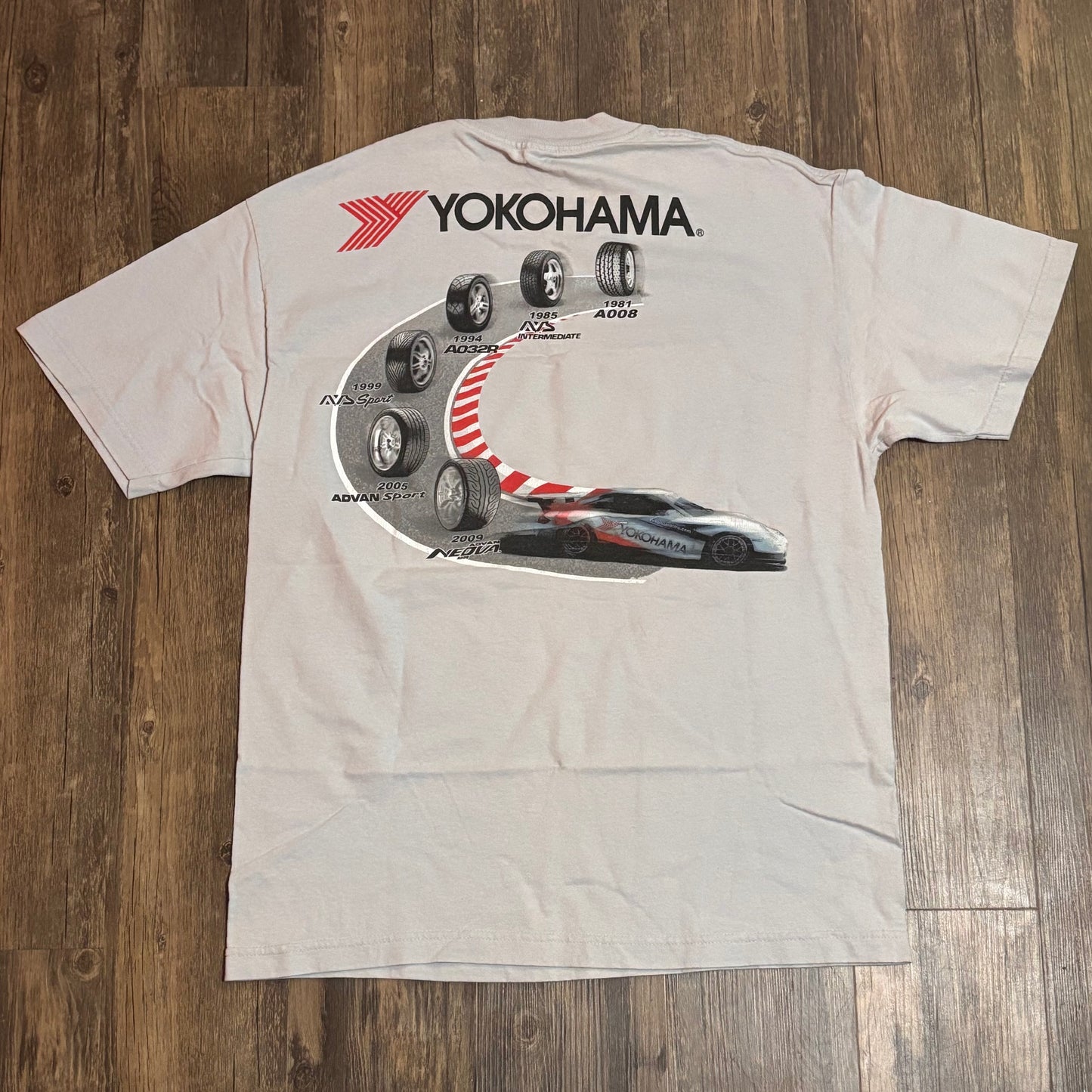 YOKOHAMA TIRE TEE SZ LARGE