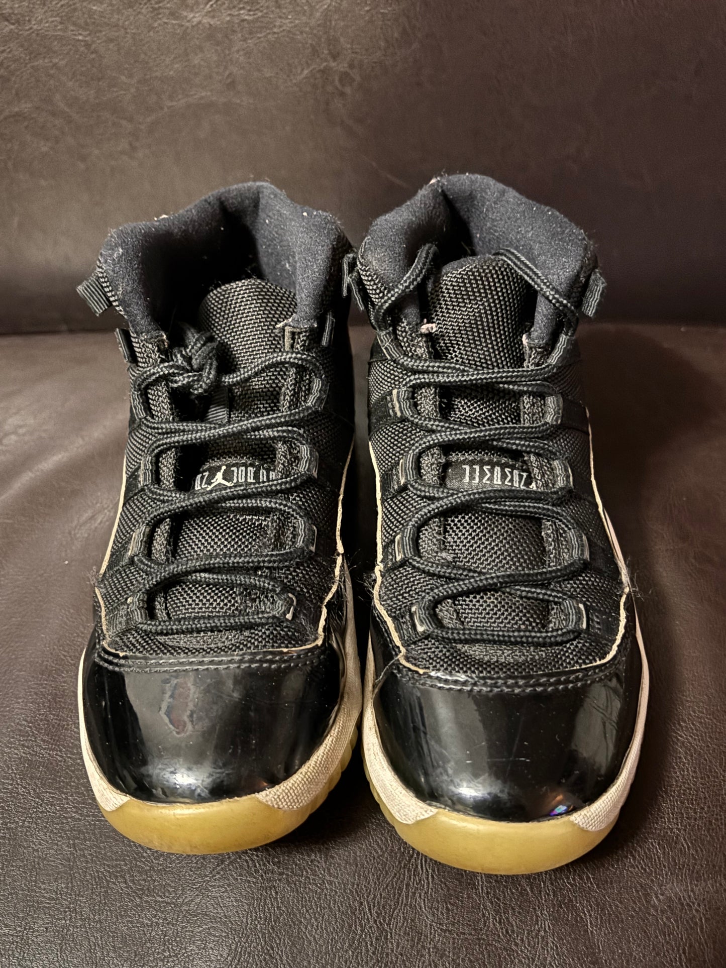 AIR JORDAN JUBILEE RETRO 11 SIZE 2Y SHOES